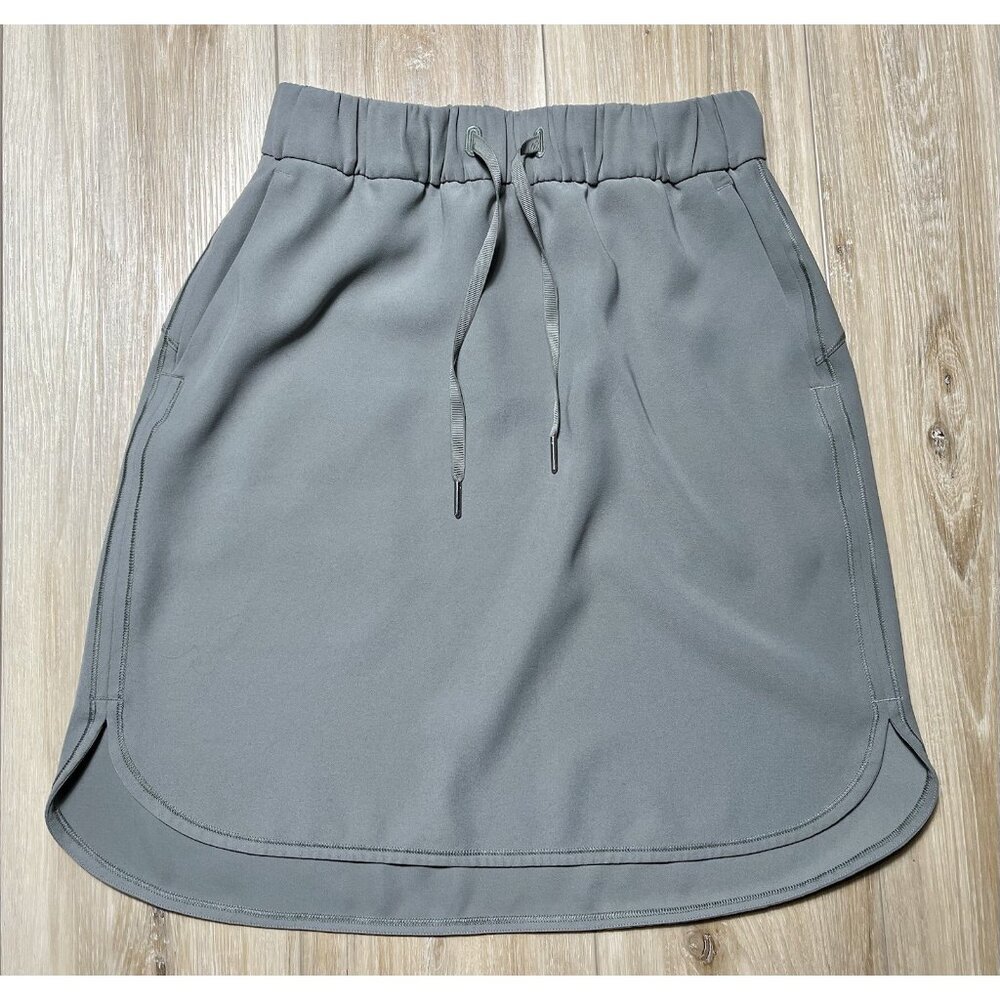 Lululemon On The Fly Gray Green Athletic Drawstring Skirt - Women Size 6